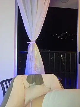 Meganthomson online show from 05.15.26
