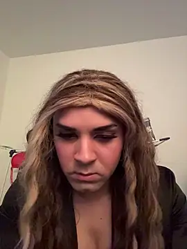 luziaaa92 online show from 10.17.25