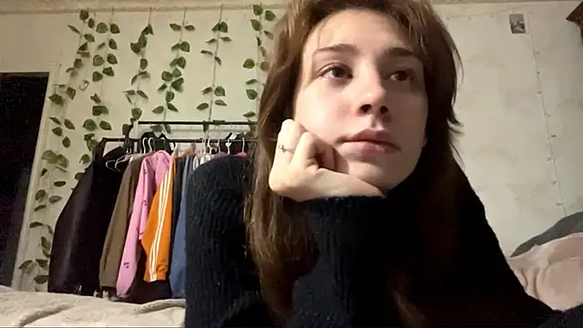 WildPeachh online show from 12.04.25