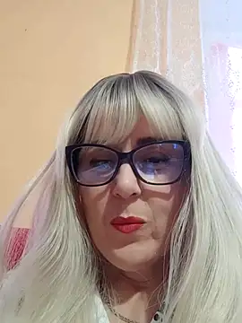 Snapshot of Amelialove42 chatting on 11.01.25 Amelialove42 online show from 11.01.25