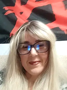 Snapshot of Amelialove42 chatting on 01.13.26 Amelialove42 online show from 01.13.26