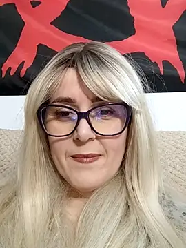 Snapshot of Amelialove42 chatting on 01.16.26 Amelialove42 online show from 01.16.26