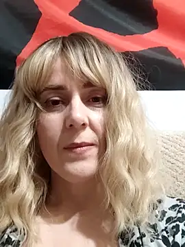 Snapshot of Amelialove42 chatting on 02.11.26 Amelialove42 online show from 02.11.26