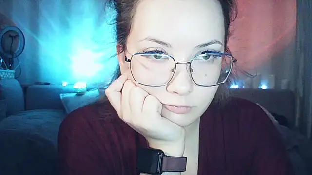 MoodieMira online show from 02.28.26