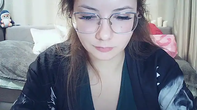 MoodieMira online show from 03.04.26