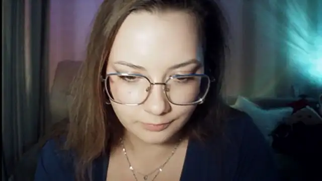 MoodieMira online show from 04.24.26