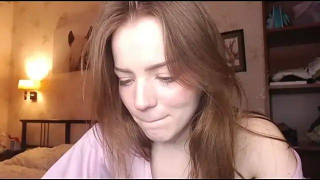 Snapshot of Olivia_Mensy chatting on 10.21.25 Olivia Mensy online show from 10.21.25