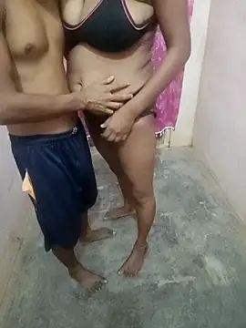 indian Couple 1999 online show from 10.10.25