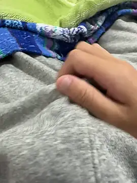 Snapshot of haruki_18old chatting on 11.08.25 haruki 18old online show from 11.08.25