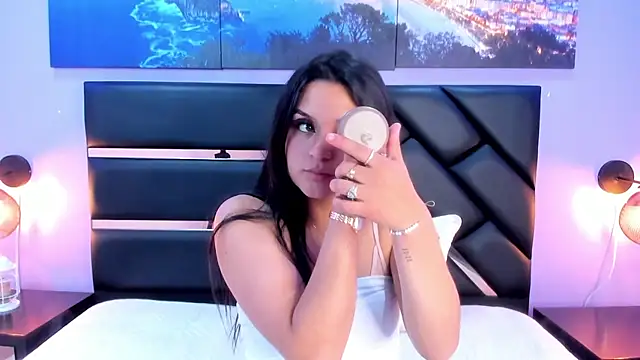 Snapshot of GAbrielaBotero chatting on 02.11.26 GAbrielaBotero online show from 02.11.26