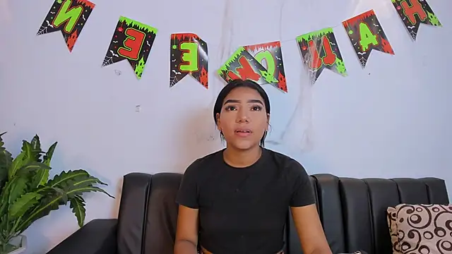 Snapshot of danka_smith17 chatting on 10.11.25 danka smith17 online show from 10.11.25