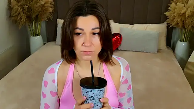 Snapshot of EdenSolis chatting on 01.09.26 EdenSolis online show from 01.09.26