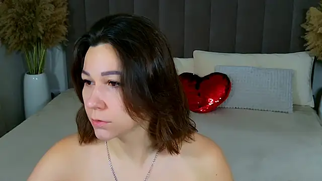 Snapshot of EdenSolis chatting on 01.14.26 EdenSolis online show from 01.14.26