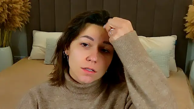 Snapshot of EdenSolis chatting on 03.19.26 EdenSolis online show from 03.19.26