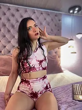  Mia   x online show from 10.18.25