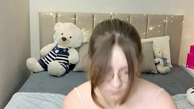 Snapshot of Briarx chatting on 05.19.26 Briarx online show from 05.19.26