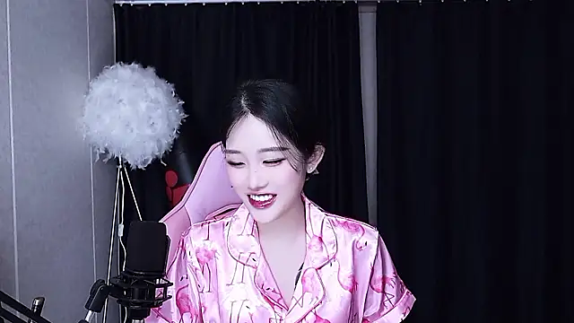 Snapshot of MISA_02 chatting on 10.21.25 MISA 02 online show from 10.21.25