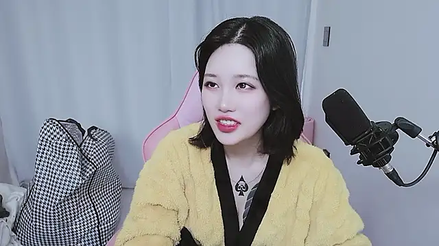 Snapshot of MISA_02 chatting on 03.25.26 MISA 02 online show from 03.25.26