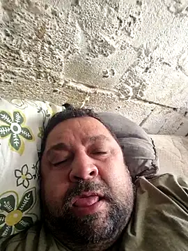 Snapshot of wallcava chatting on 11.15.25 wallcava online show from 11.15.25