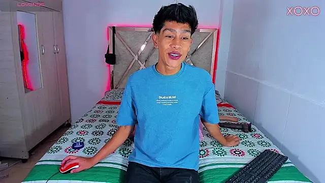 Snapshot of Jacovo2002 chatting on 10.20.25 Jacovo2002 online show from 10.20.25