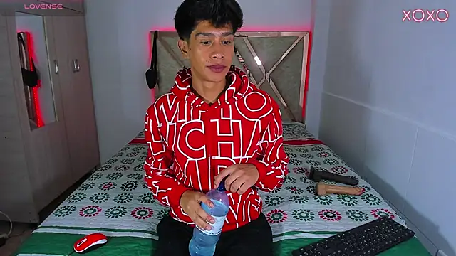 Snapshot of Jacovo2002 chatting on 10.25.25 Jacovo2002 online show from 10.25.25