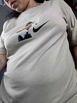 Snapshot of harper_ks chatting on 11.25.25 harper ks online show from 11.25.25