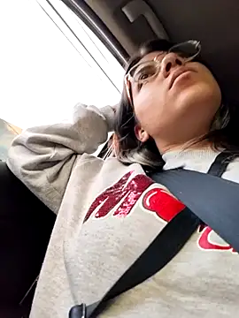 Snapshot of harper_ks chatting on 12.16.25 harper ks online show from 12.16.25