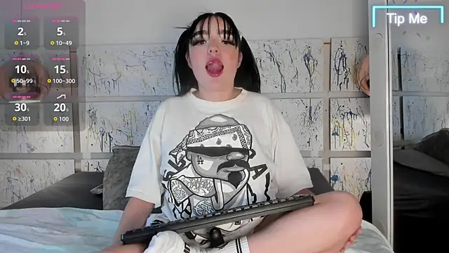 bubble  angel   online show from 10.16.25