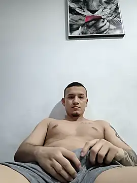 Snapshot of andriu656 chatting on 10.10.25 andriu656 online show from 10.10.25