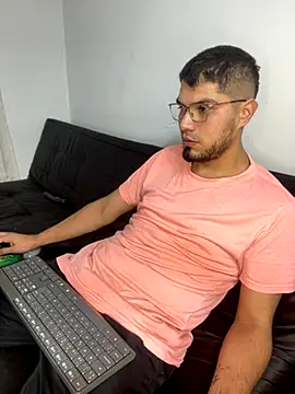 mirallesandbig online show from 12.04.25