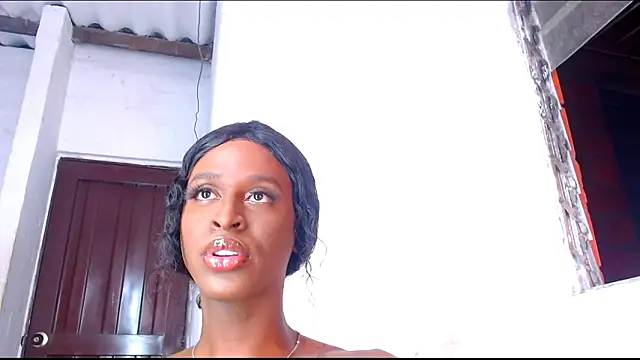 Lufe Black online show from 10.17.25