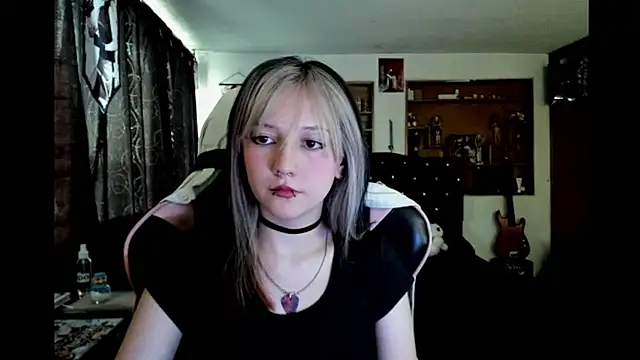 Snapshot of Maki_Zein_ chatting on 01.07.26 Maki Zein online show from 01.07.26