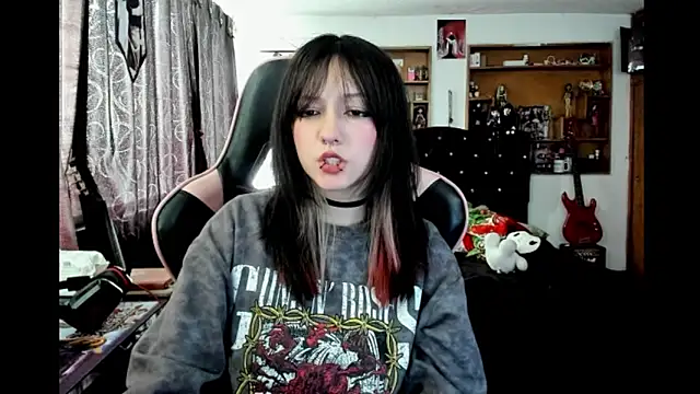 Snapshot of Maki_Zein_ chatting on 01.16.26 Maki Zein online show from 01.16.26