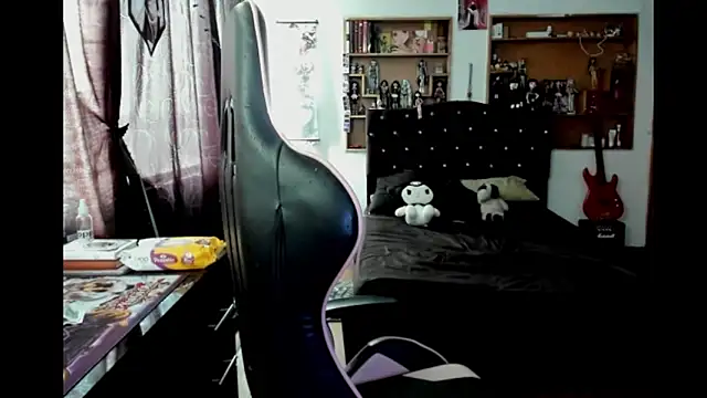 Snapshot of Maki_Zein_ chatting on 03.06.26 Maki Zein online show from 03.06.26