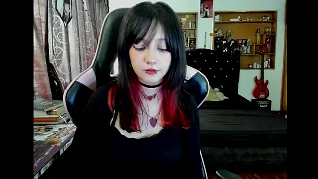 Snapshot of Maki_Zein_ chatting on 03.18.26 Maki Zein online show from 03.18.26