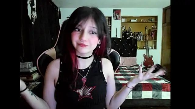 Maki Zein  online show from 05.10.26