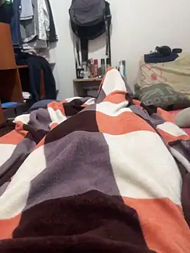 Snapshot of Flirtdick03 chatting on 10.23.25 Flirtdick03 online show from 10.23.25