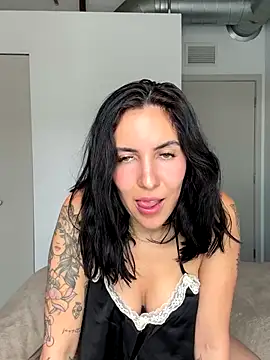 Lolathebaddie online show from 10.13.25