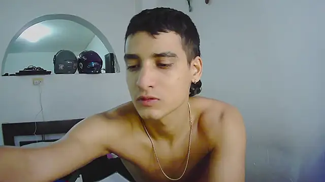 Snapshot of AnyRUSSO chatting on 10.28.25 AnyRUSSO online show from 10.28.25