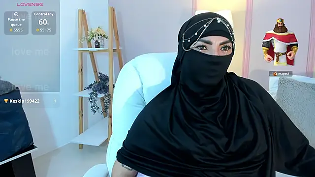Snapshot of _naylaa_ chatting on 05.19.26 naylaa online show from 05.19.26