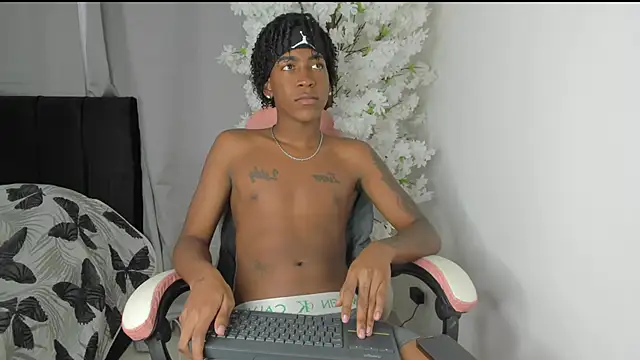 Snapshot of latin_kay1 chatting on 03.17.26 latin kay1 online show from 03.17.26