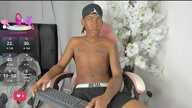 Snapshot of latin_kay1 chatting on 03.20.26 latin kay1 online show from 03.20.26