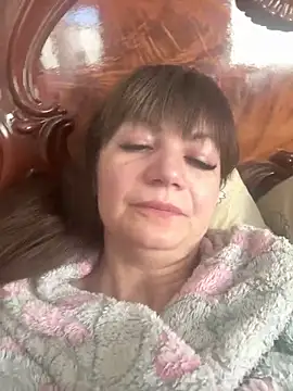 Snapshot of Butterfly8385 chatting on 05.17.26 Butterfly8385 online show from 05.17.26