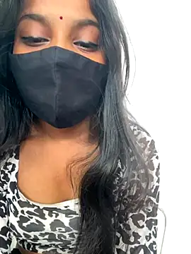 Snapshot of Kittu_05 chatting on 10.18.25 Kittu 05 online show from 10.18.25