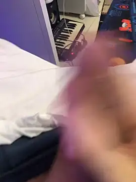 Snapshot of tykun chatting on 12.21.24 tykun online show from 12.21.24