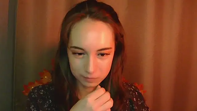 Snapshot of VeraLush chatting on 11.12.25 VeraLush online show from 11.12.25