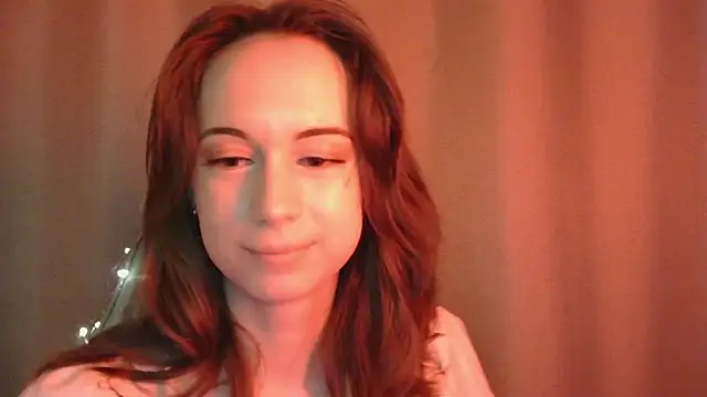 Snapshot of VeraLush chatting on 11.17.25 VeraLush online show from 11.17.25