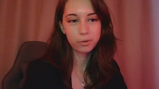 Snapshot of VeraLush chatting on 11.26.25 VeraLush online show from 11.26.25