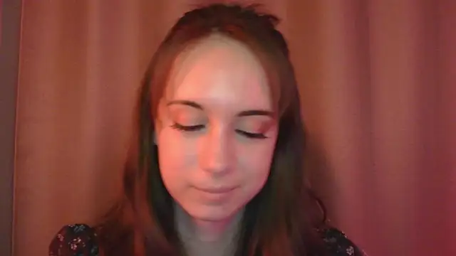 Snapshot of VeraLush chatting on 12.03.25 VeraLush online show from 12.03.25