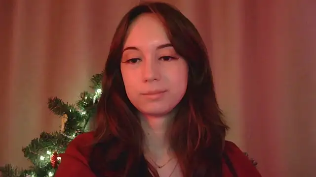 Snapshot of VeraLush chatting on 12.20.25 VeraLush online show from 12.20.25